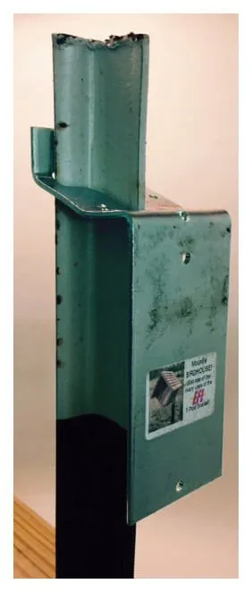 90 Degree T-Post Mounting Bracket