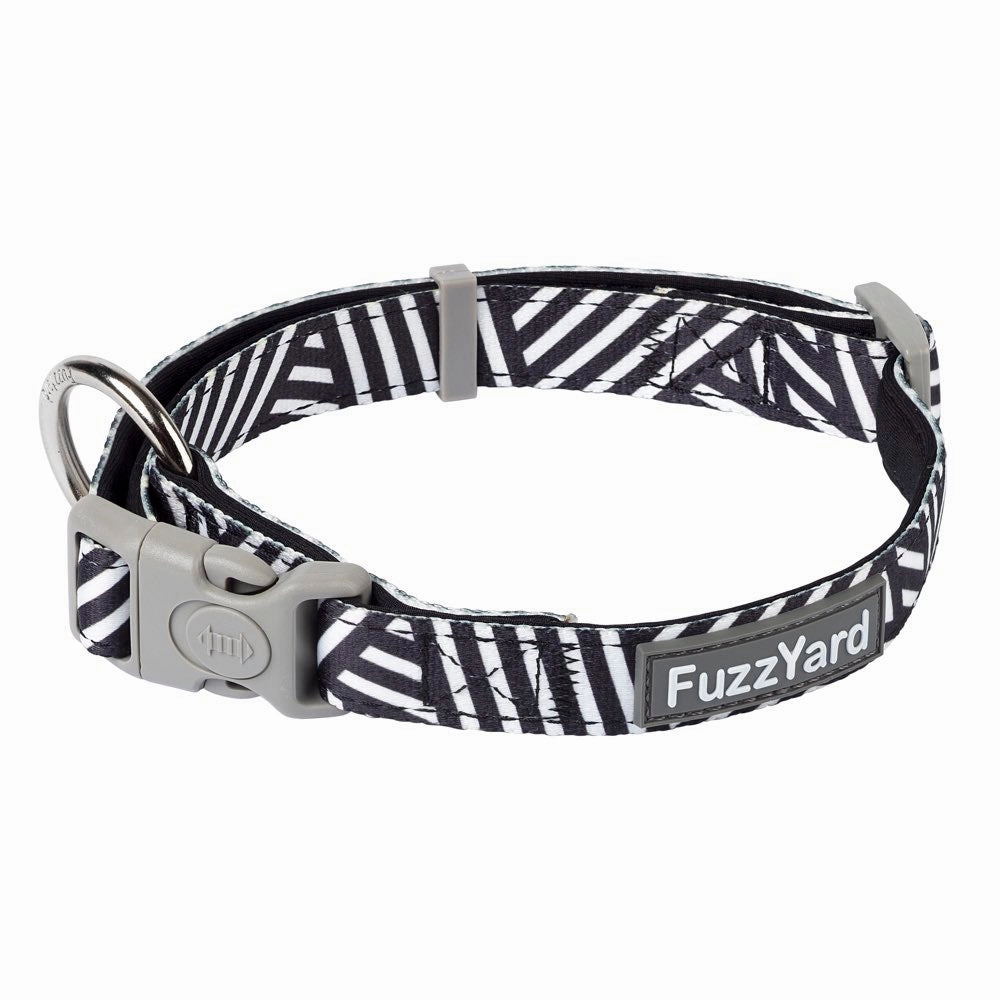 FuzzYard Dog Collar (Northcote) grain free dog food natural dog biscuits high protein dog food dog food pack dog meat sticks