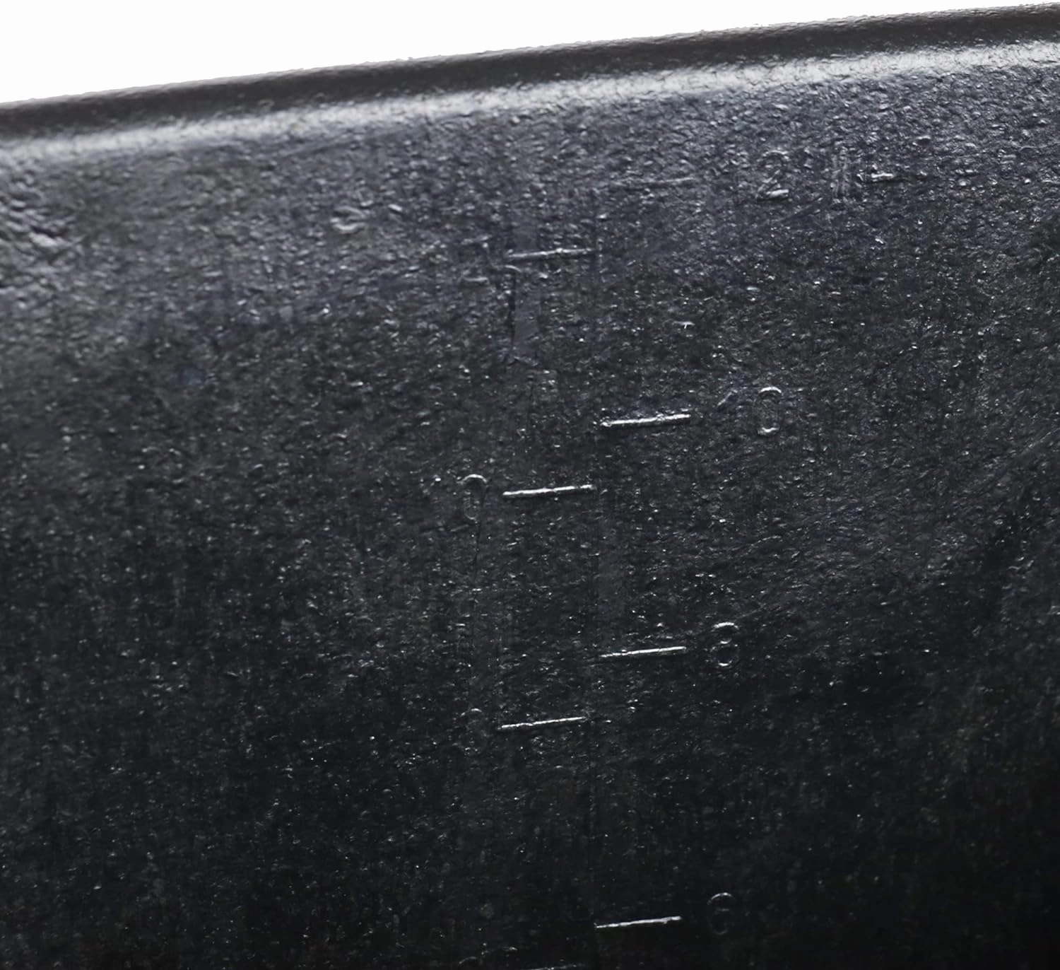 Heated Flat-Back Rubber Bucket for Livestock