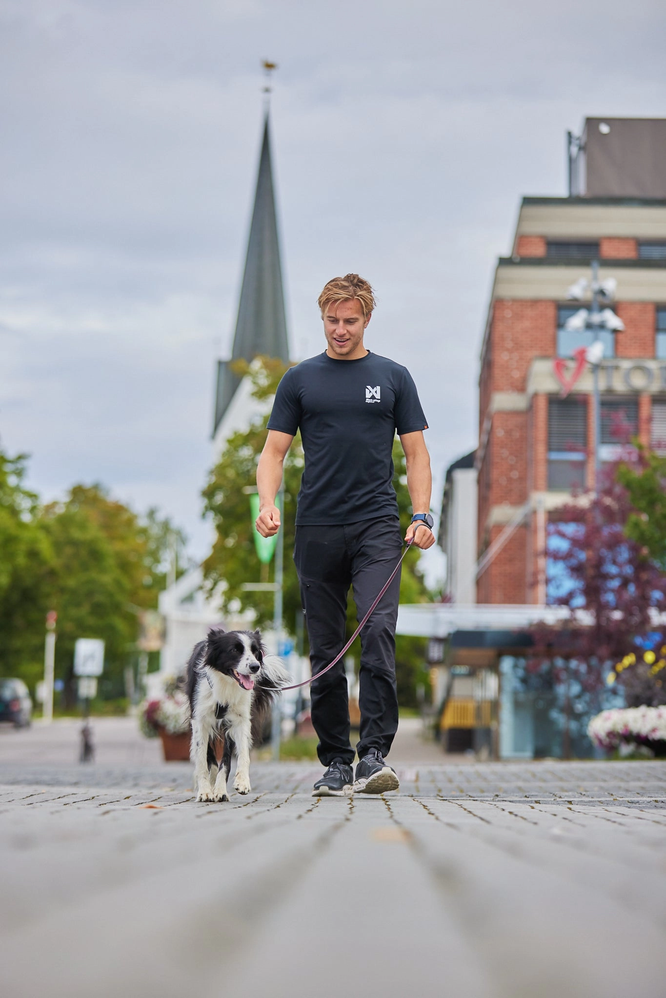 Non-Stop Dog Wear: Move Leash